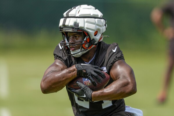 Nick chubb top nfl jersey
